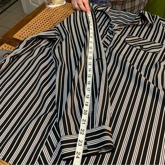 Notations classic black & white top shirt blouse, 2X - Picture 7 of 10